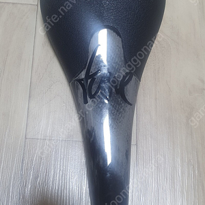 초경량 튠 풀카본 안장 팝니다