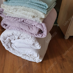 자취생 편하게 부담없이 막쓸만한 이불종류 전체4가지 저렴하게 1만8천원(수원)