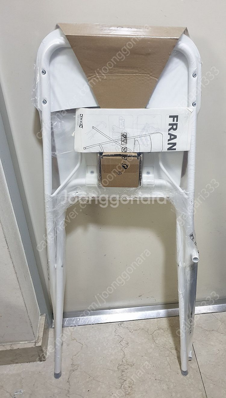 (미사용 새제품) 이케아 IKEA 등받이 접이식 바의자...--3