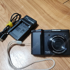 삼성 VLUU NV10 디카 판매합니다