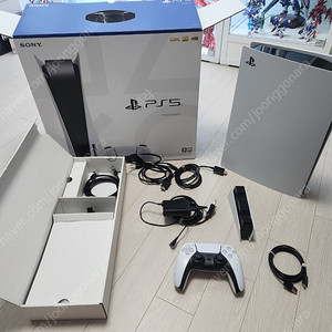 PS5 디스크 버전 + 계정 (게임 다수) 판매합니다~!