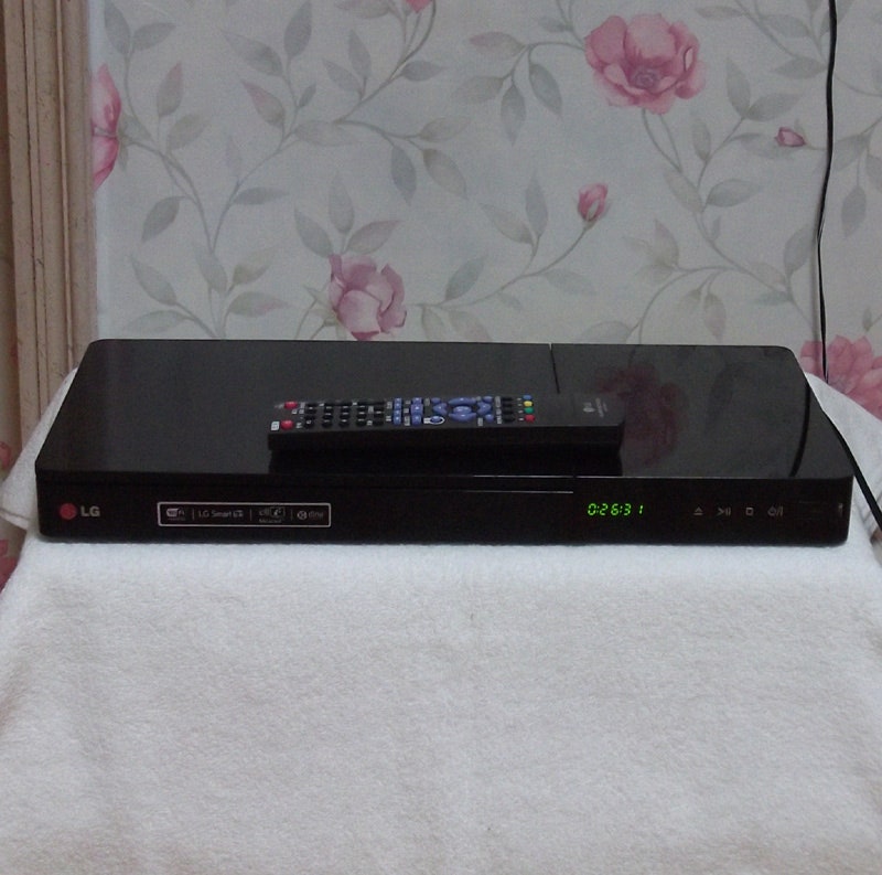 LG 3D 블루레이 플레이어 BP640