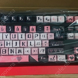 블랙&핑크 y2k레트로 키캡+k561키보드 판매