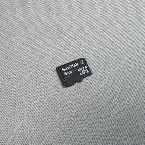 샌디스크 마이크로 SD 카드 메모리 카드 8GB 팝니다. SDHC