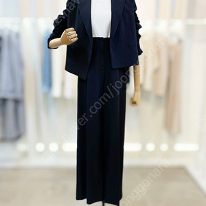 잇미샤 언발란스 크롭 자켓 55사이즈