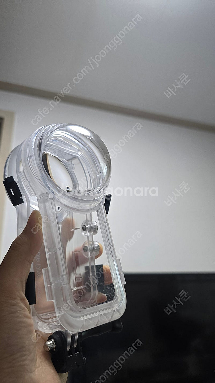 인스타360x4 인비져블 다이브 케이스 + 셀피스틱3m--2