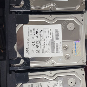 sas hdd 4tb 입니다.