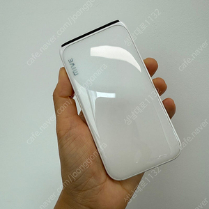 M120 (MIVE)마이브 스타일폴더폰 화이트 32기가 6만 판매합니다.