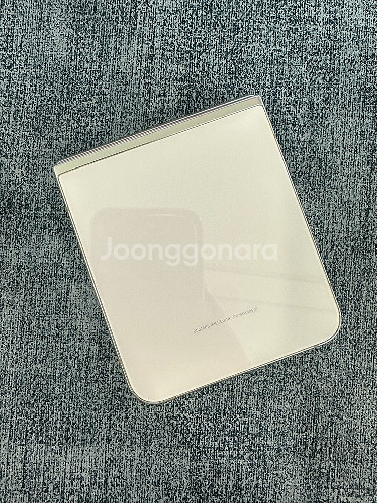 (SKT) 갤럭시Z플립5 256G 화이트 무잔상 가성비...--2