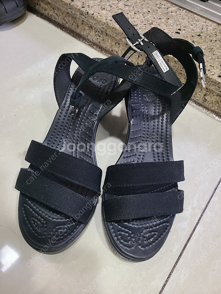 크록스 레이웨지 w7사이즈--0