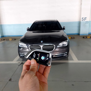 BMW 1/3/4/5/6시리즈, X1/X3/X5 차량키 키 연식 맞춤 디지털키 제작 및 외형 커스터마이징까지 진행