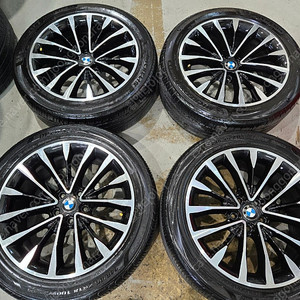 (판매) g30 bmw520d 럭셔리 18인치 휠타이어 판매합니다