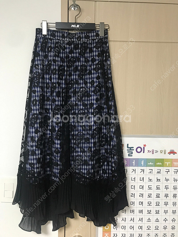 에고이스트 청량감 격자무늬 블랙 레이스 스커트--1