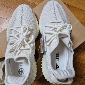 아디다스 이지 부스트 350 V2 본 270,265 새상품