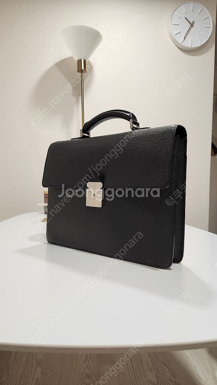 루이비통 타이가 서류가방--1