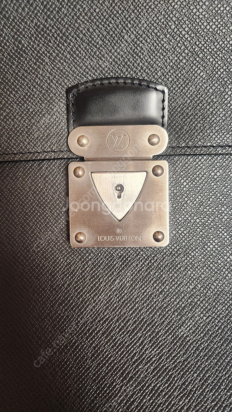 루이비통 타이가 서류가방--2