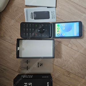 MIVE 스타일 폴더폰 풀박 판매합니다