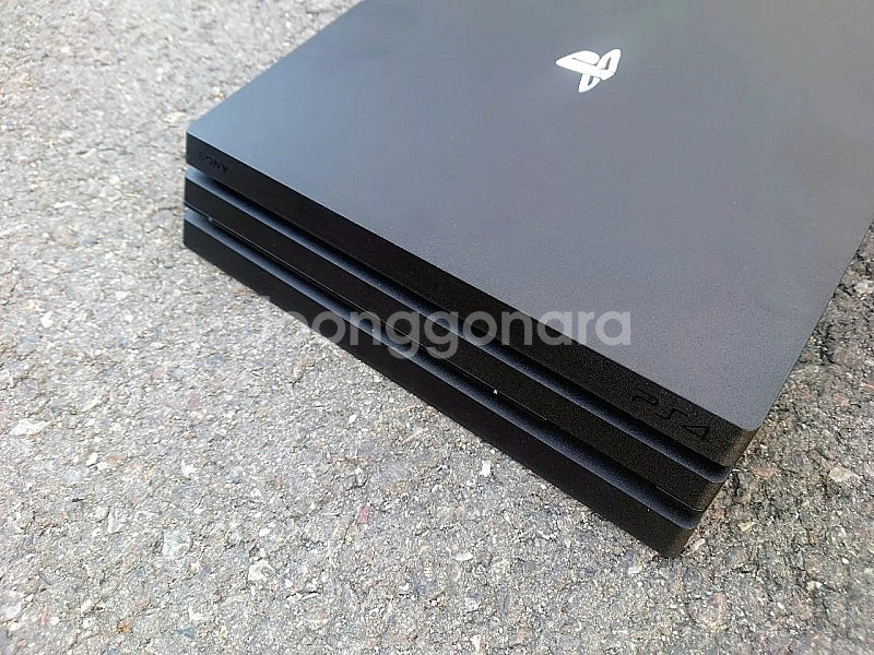 ps4 pro 부품용으로 올려봅니다. 광주광역시 플스4...--0