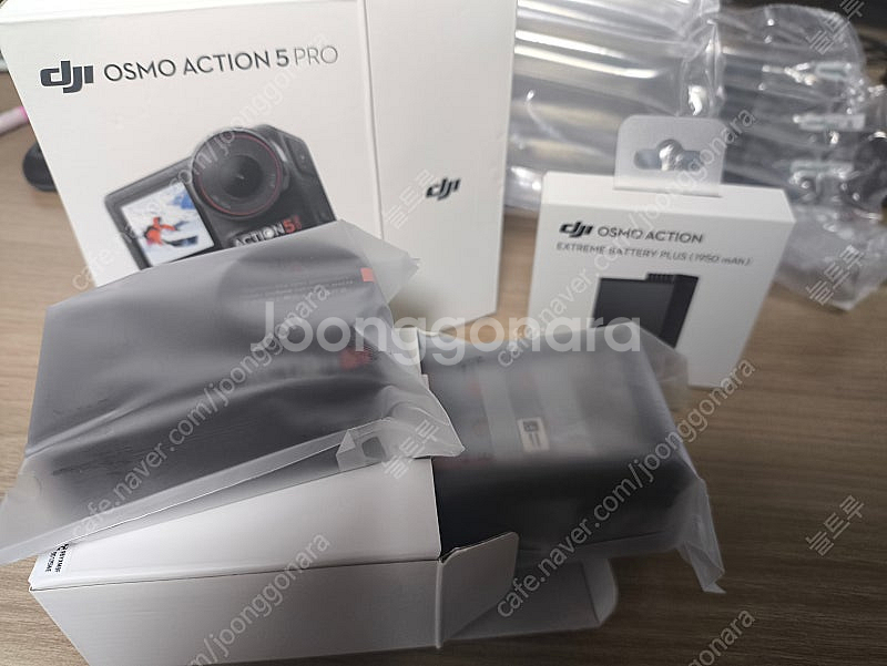 DJI 오즈모 액션5프로 스탠다드 세트--0