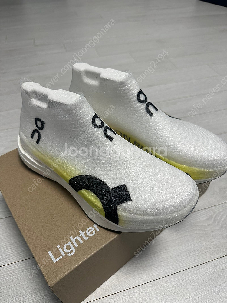 온러닝 클라우드 붐스트라이크 LS 275--1