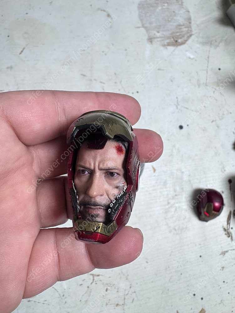 핫토이 마크85 헬름/마크43 스페셜 헬름/마크7 데미지 언마스크 토니헬름 판매 이미지