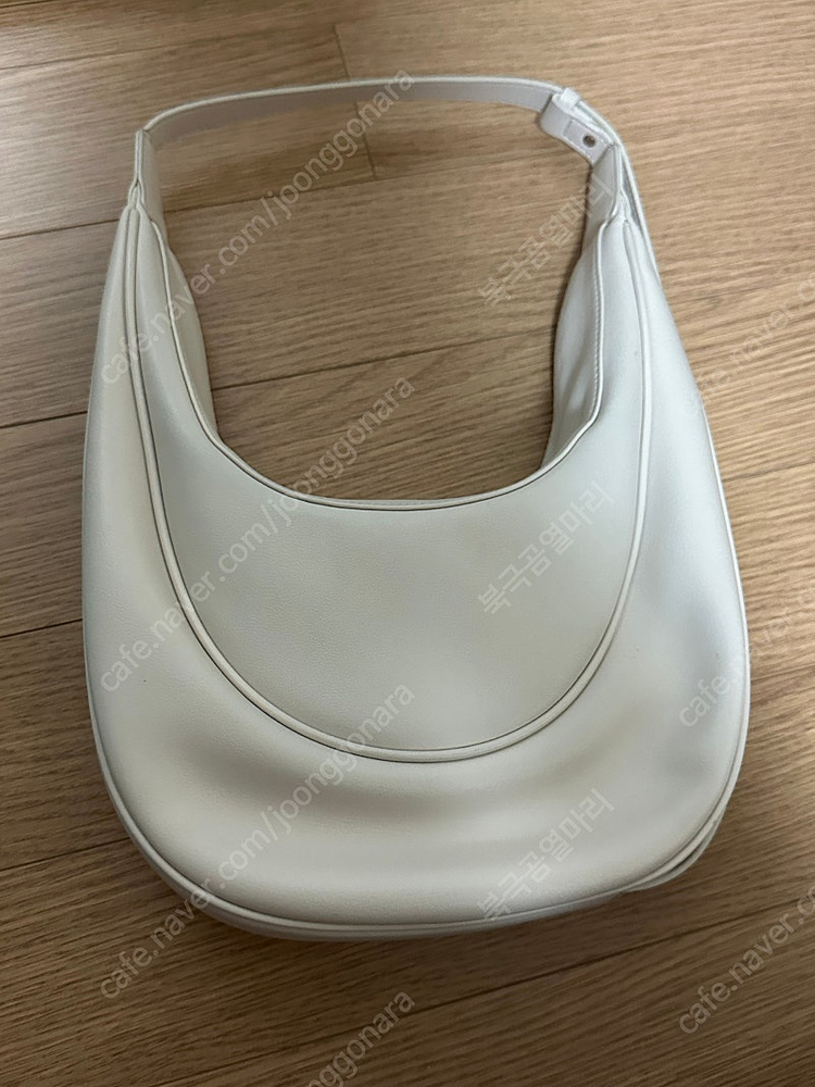 엘바테게브 오스트라 미니백(아이보리색) 이미지