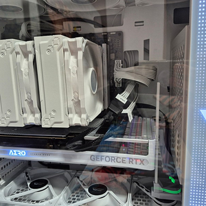 RTX 5080 그래픽 카드팝니다. GIGABYTE AERO