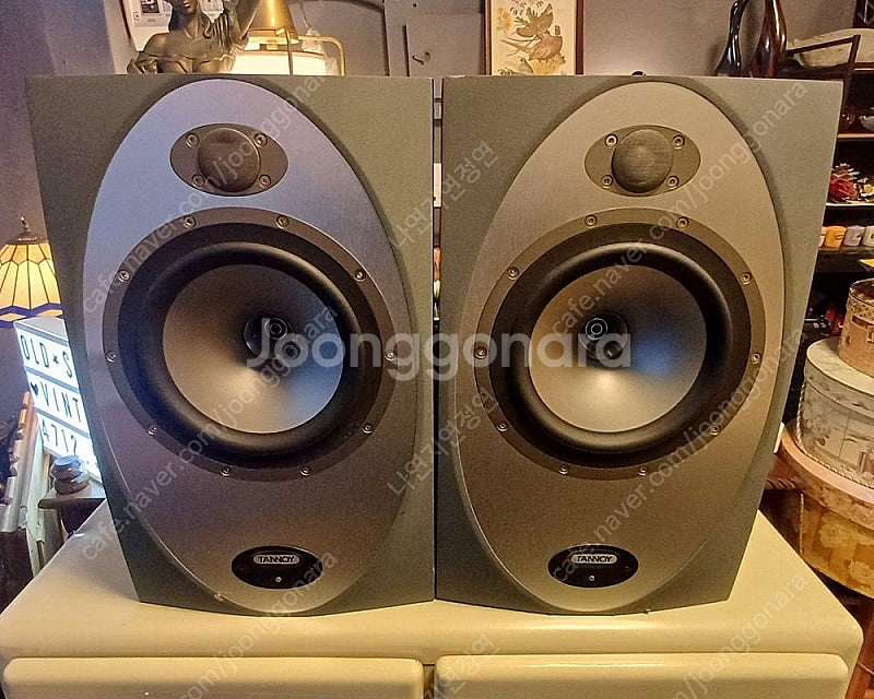 탄노이 PRECISION 8D 액티브 모니터 스피커--0