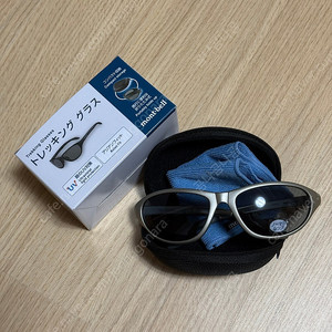 몽벨 접이식 선글라스 실버