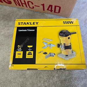 스탠리 트리머 550W ST55