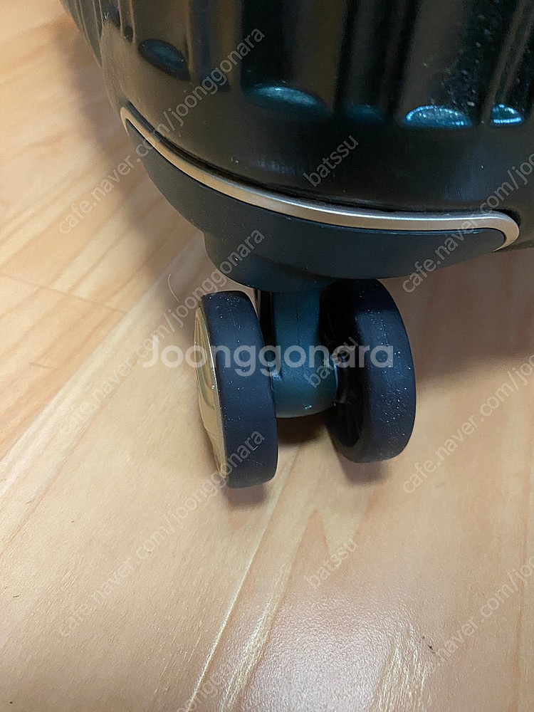 샘소나이트 하트만 노바클래식 25인치 팝니다--7