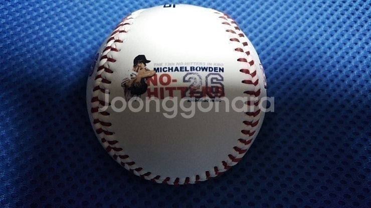 보우덴 선수 노히트노런 기념구 팔아요--0