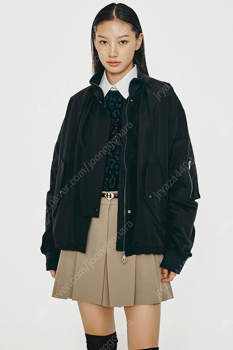 럭키슈에뜨 Back Embroidery Point Air Jumper 36