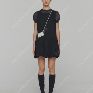 아모멘토 VOLUME MINI DRESS 블랙 0사이즈