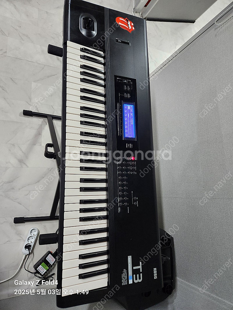 Korg T3--0