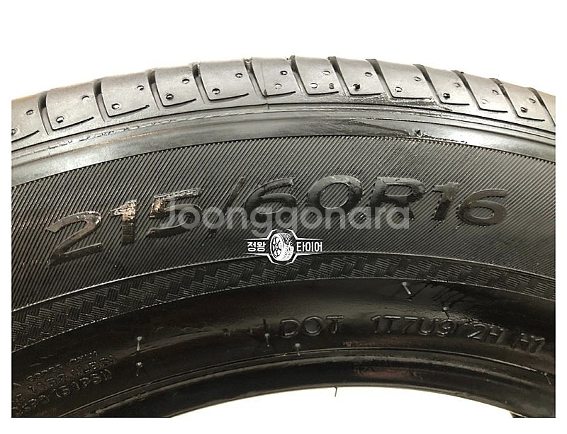중고타이어 한국타이어 벤투스 S2AS 215/60R16 올란도--4