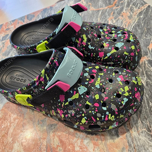 크록스 올터레인 클로그 미착용