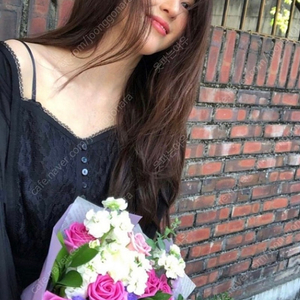 르에브 한소희 블라우스