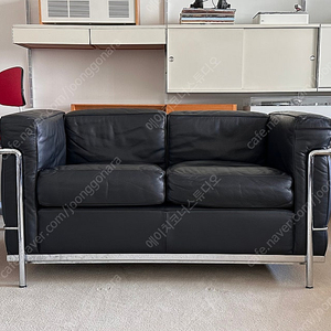 Cassina lc2 2seater black leather 까시나 카시나 소파 빈티지 가구 르코르뷔지에 샬롯페리앙 피에르잔느레