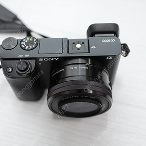 소니 A6000 , 탐론 18-300 , E 20mm F2.8 , 16mm F2.8 , 35mm F1.8 OSS , 시그마 16mm F1.4 , 티티아산 27mm F2.8