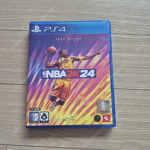 플스4(PS4) NBA2K24 판매합니다.(코비 브라이언트 에디션)