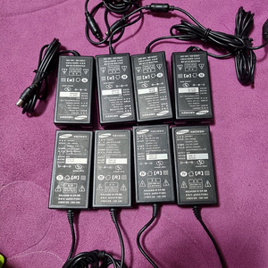 삼성 12v 3.34a 어댑터 8개 판매합니다ㅡ일괄 2만원