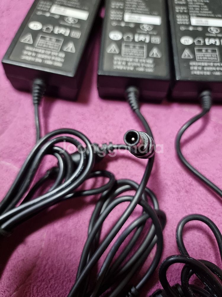 삼성 12v 3.34a 어댑터 8개 판매합니다ㅡ일괄 2...--3