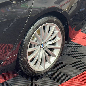 피렐리 피제로 275 35 19 출고 타이어 팝니다. BMW 530i 뒷바퀴