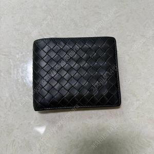 보테가베네타 반지갑 판매합니다.