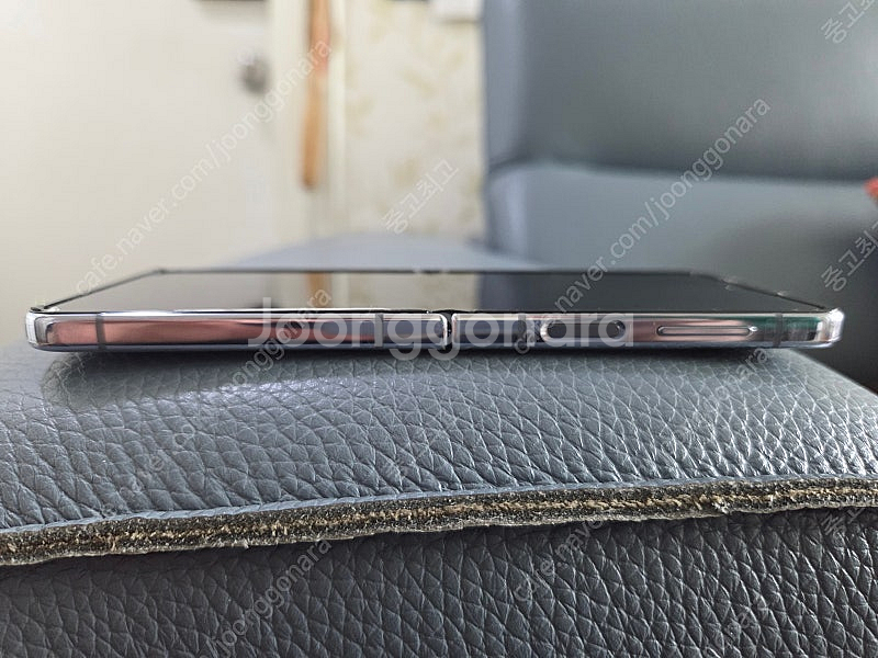 갤럭시 Z 플립4 256G 블루 색상(힌지교체 신품급)...--4