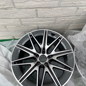 벤츠 순정amg gt43휠 3짝 판매합니다.