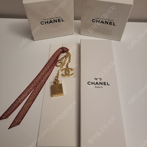 정품) 샤넬 홀리데이 키링 (코스메틱)