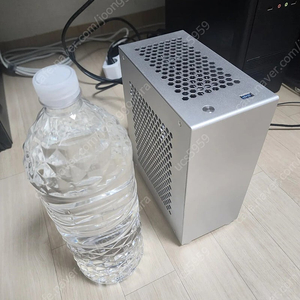 라이젠 9600X GTX1660S SFF ITX 게이밍 미니본체를 판매합니다