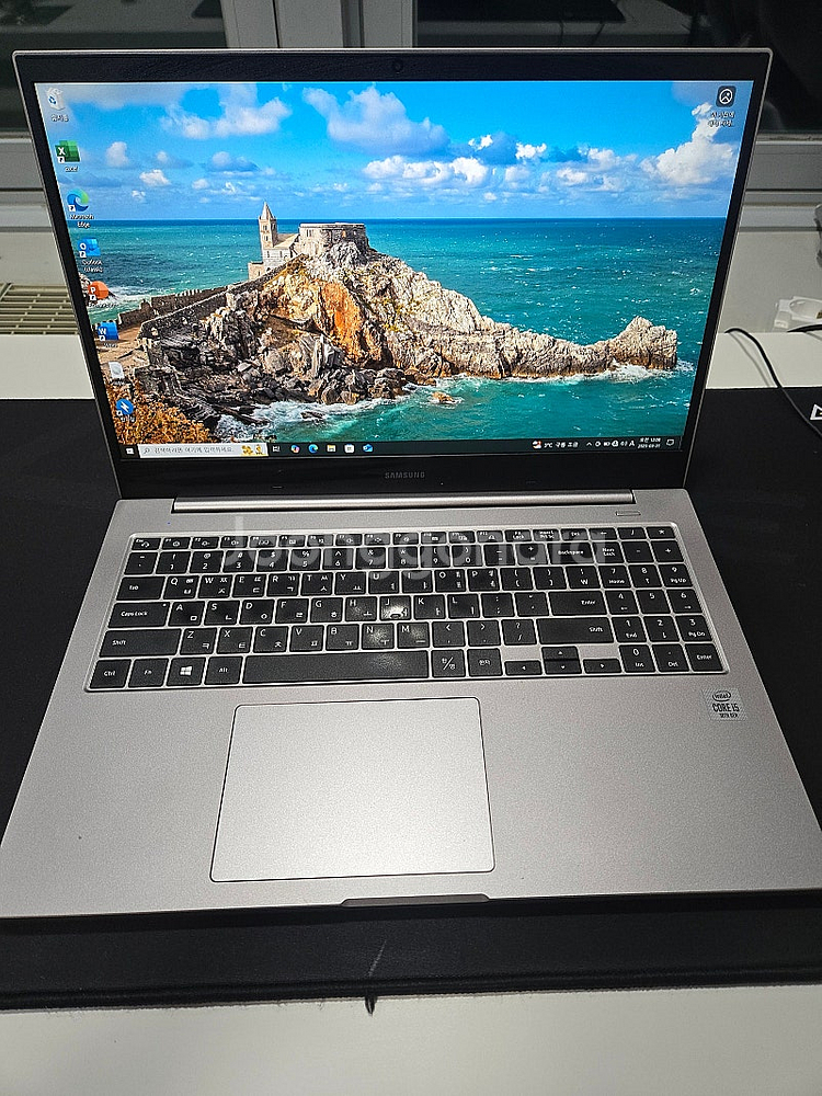 삼성 노트북 10세대 i5 상태 A급 NT551XCJ--0